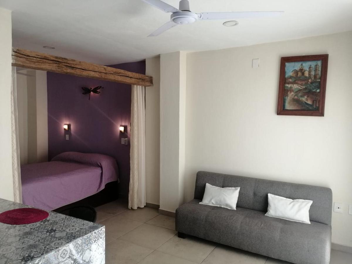 Aguacate Suites Mazatlán Exteriör bild