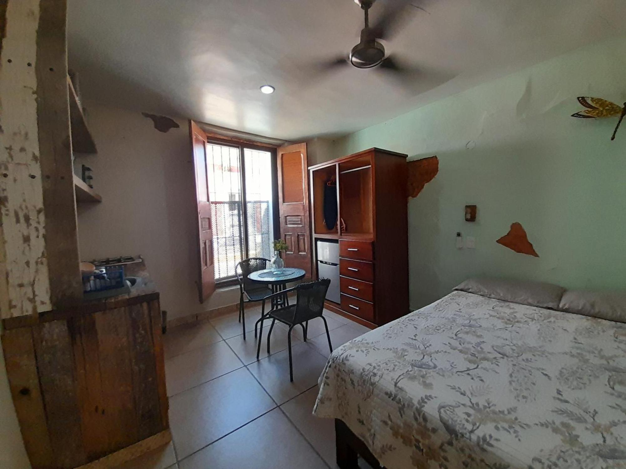 Aguacate Suites Mazatlán Exteriör bild
